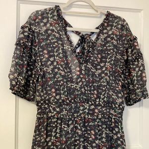 Beautiful NWT Bellarose floral print dress.